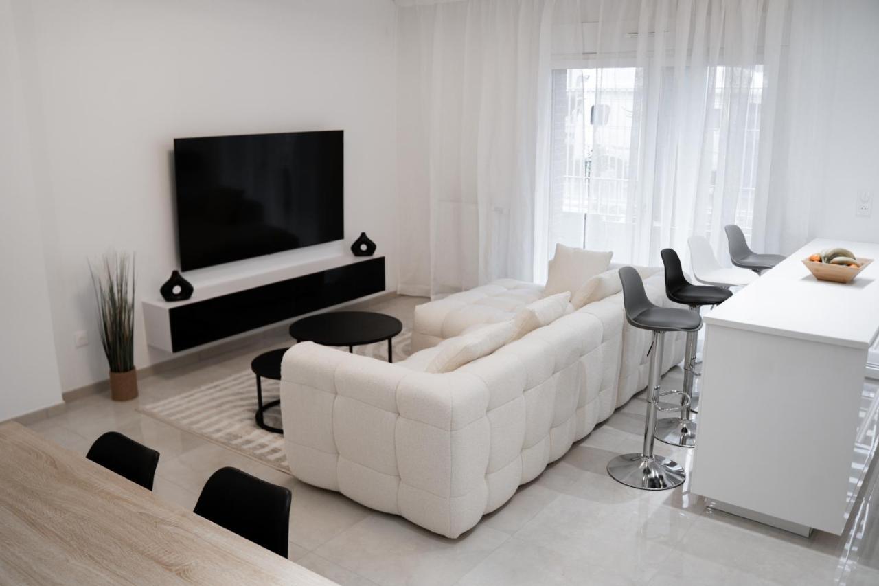 Appartement La Defense Champs Elysee Нантер Екстериор снимка