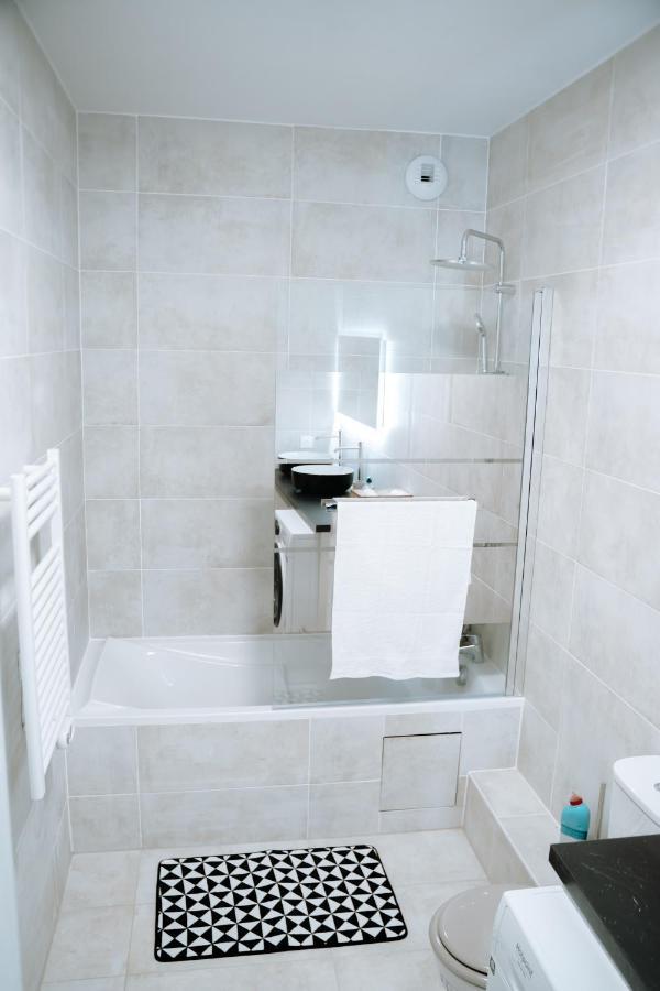 Appartement La Defense Champs Elysee Нантер Екстериор снимка